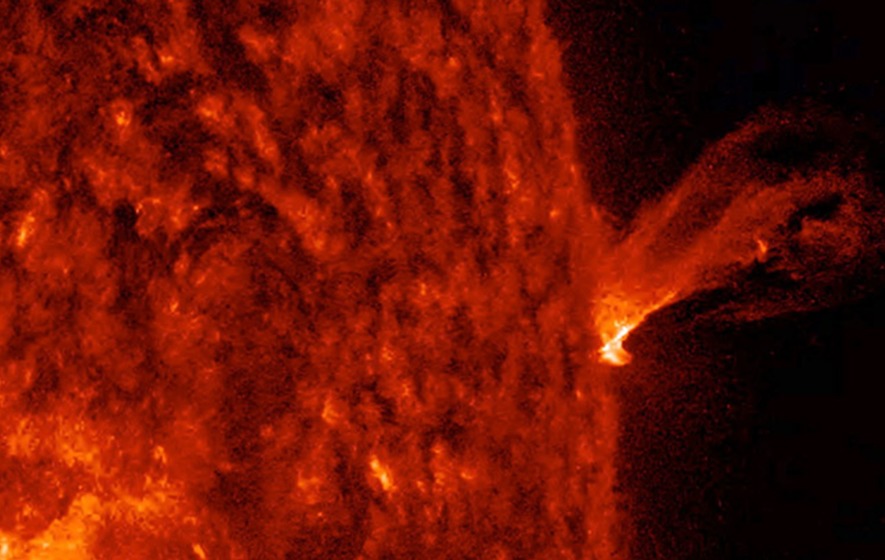 NASA’s Solar Dynamics Observatory Spots An Amazingly Detailed Solar ...