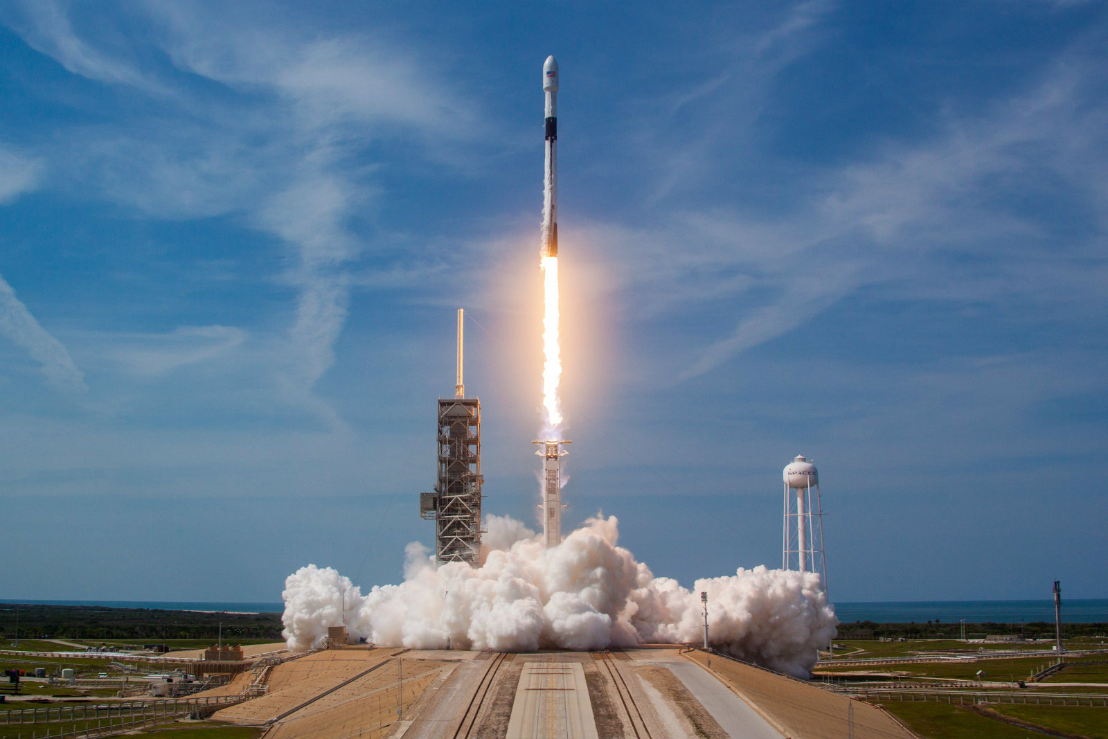 SpaceX Postponed The Launch Of The Falcon 9 Rocket With 60 Starlink ...