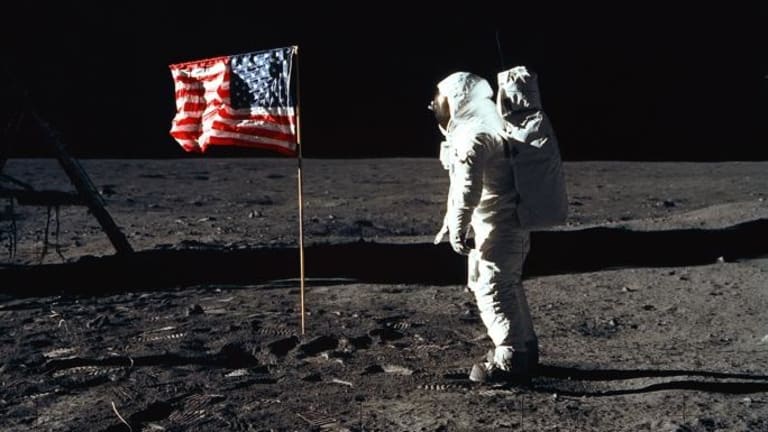 let-s-put-moon-landing-conspiracy-theories-to-rest-great-lakes-ledger